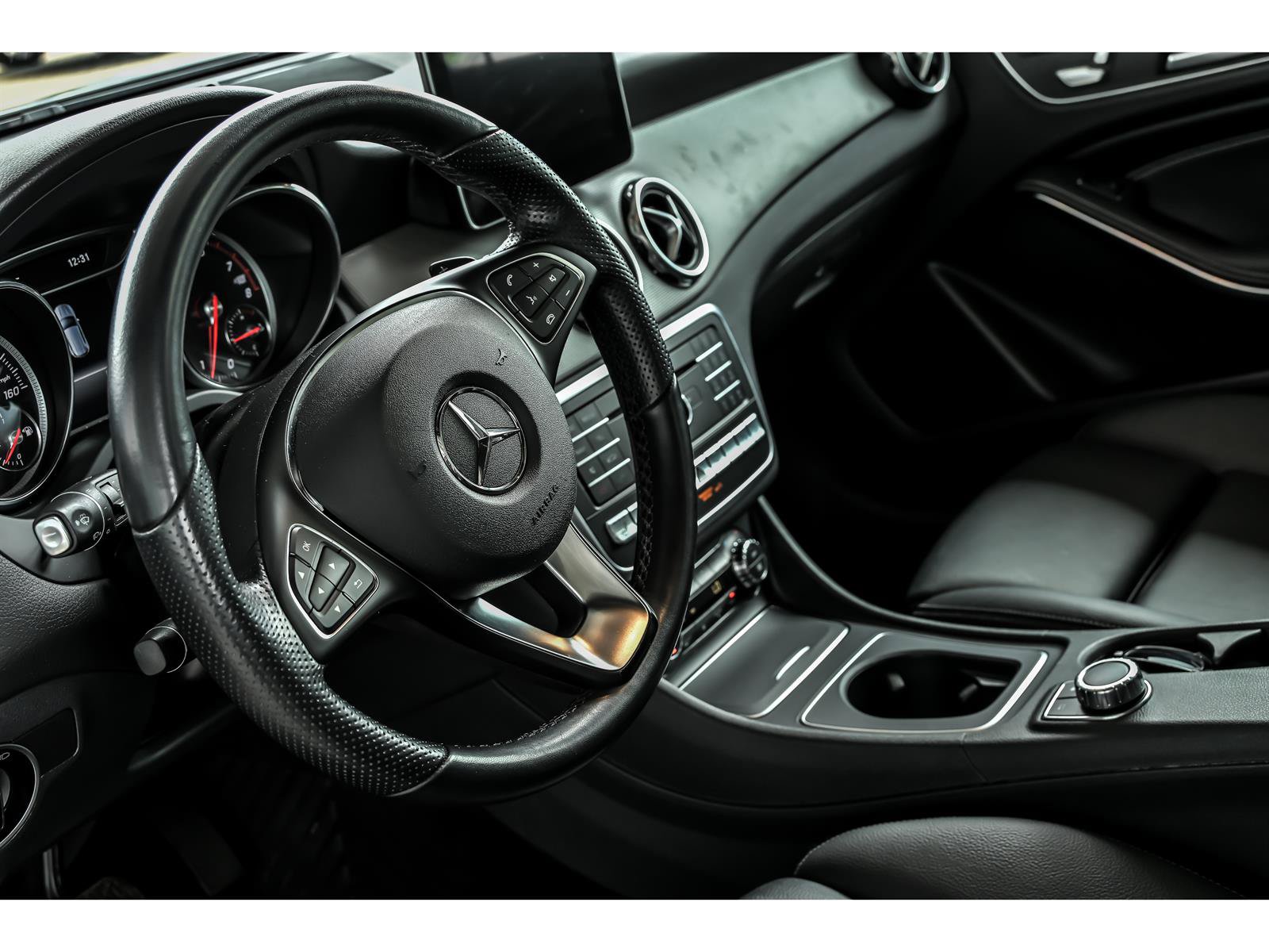 Used 2019 Mercedes-Benz GLA 250 4MATIC image 17