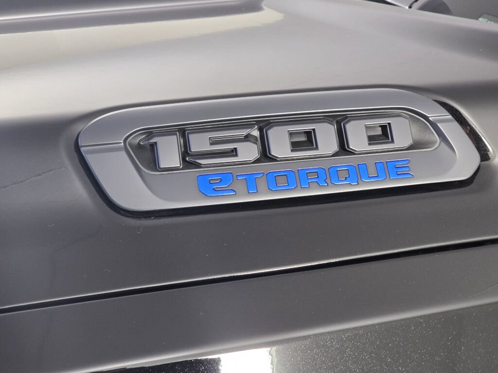 New 2026 RAM 1500 Tradesman AWD/4WD image 12