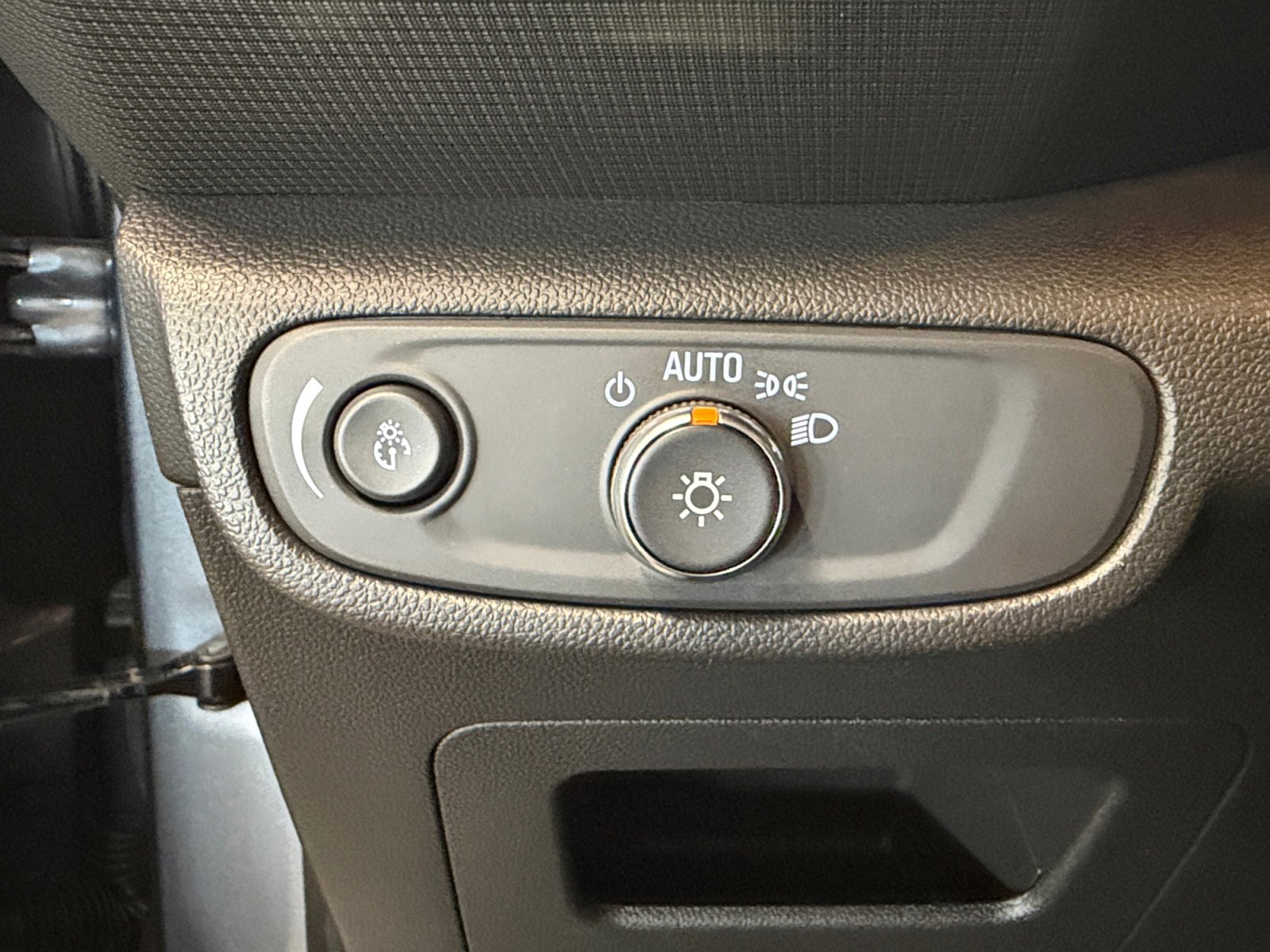 Used 2022 Chevrolet TrailBlazer LS FWD image 25