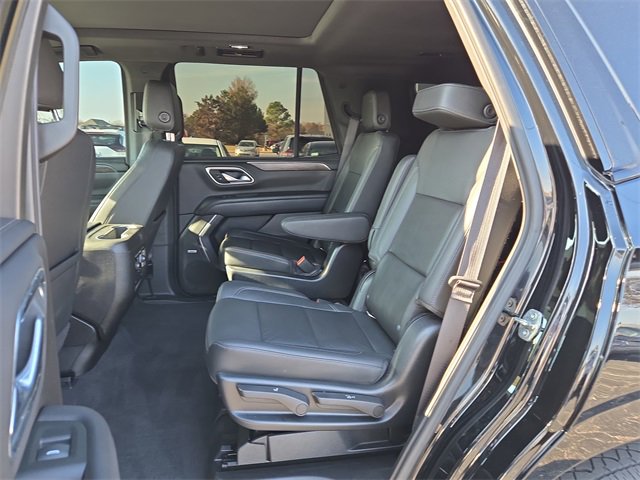 Used 2022 Chevrolet Tahoe Z71 w/ Luxury Package image 16