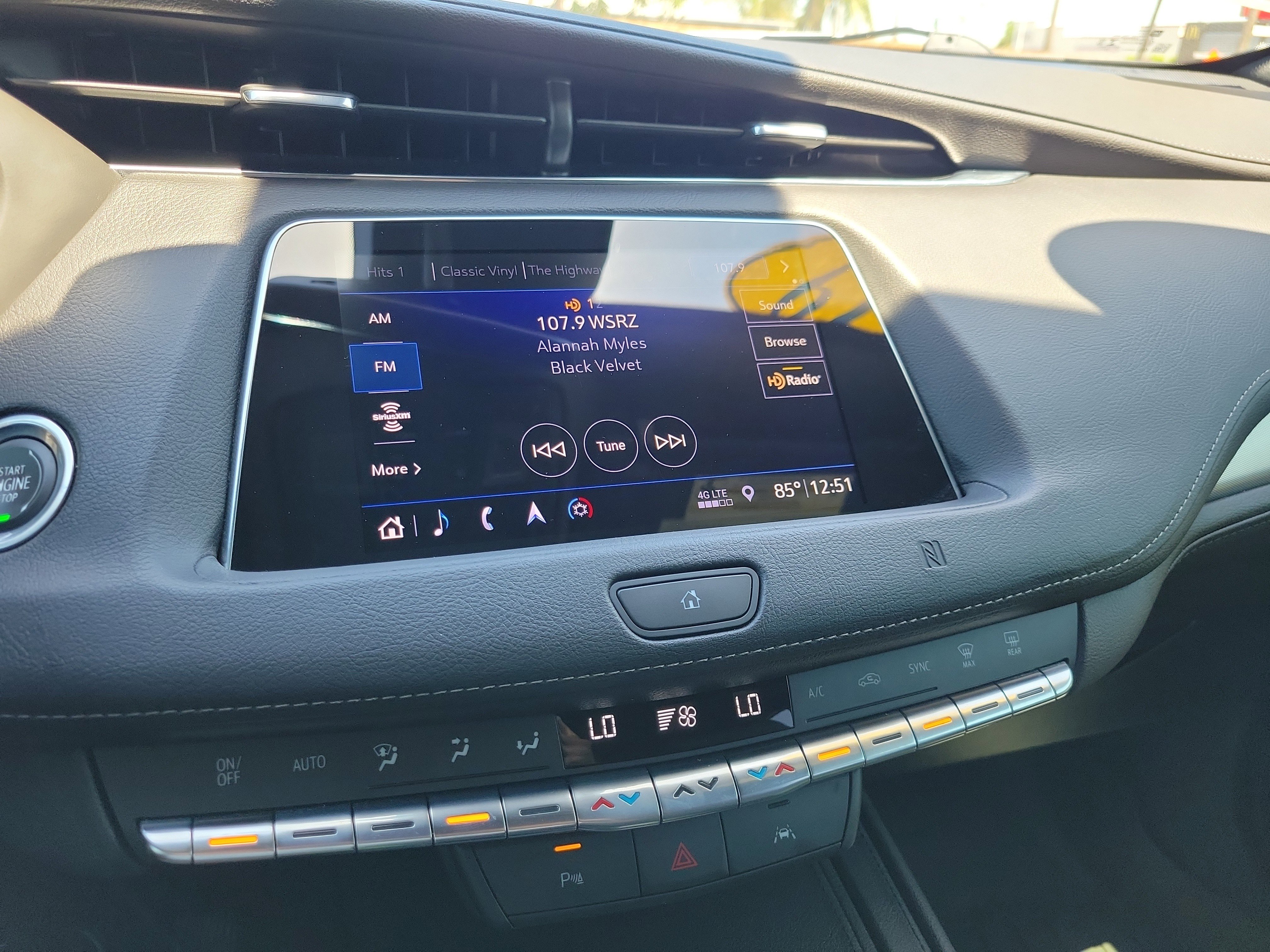 Used 2019 Cadillac XT4 Premium Luxury w/ Technology Package image 19