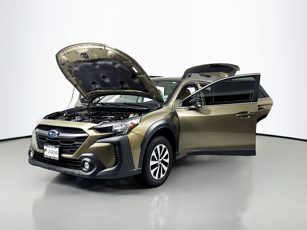 Used 2024 Subaru Outback Premium image 18