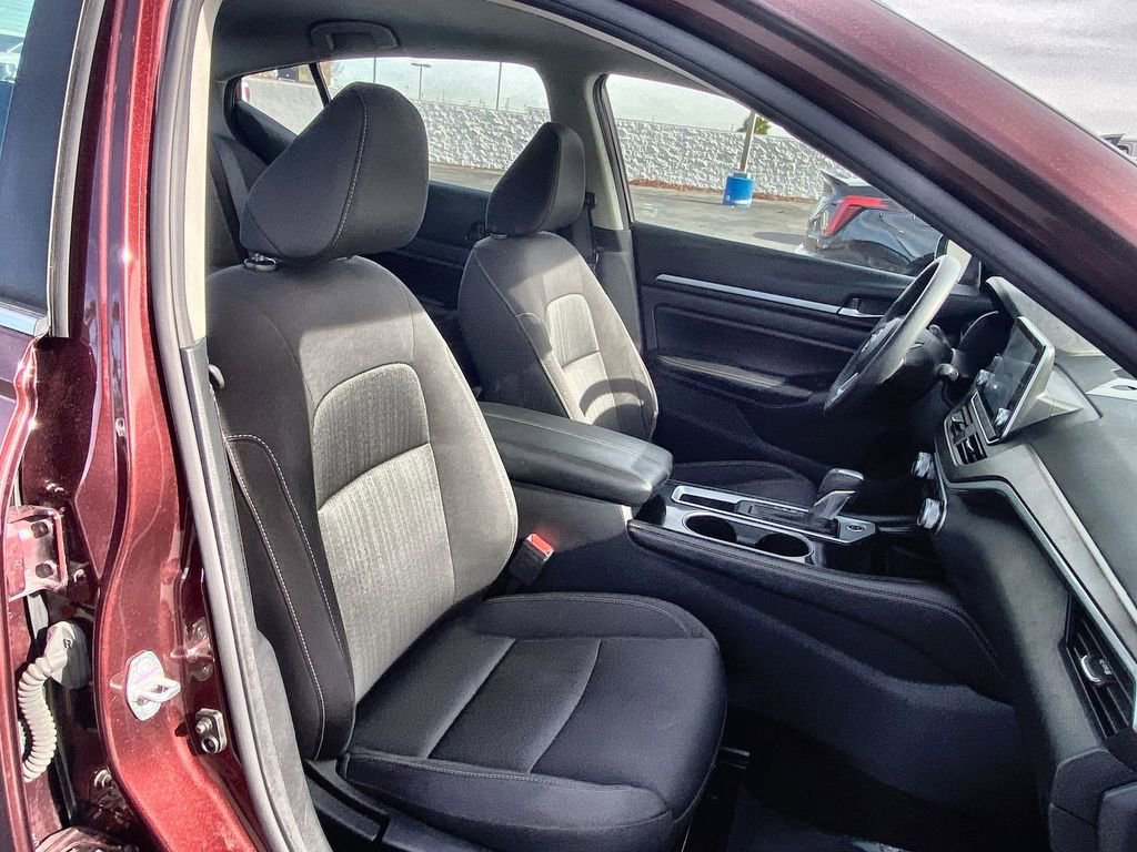 Used 2023 Nissan Altima 2.5 SV image 25