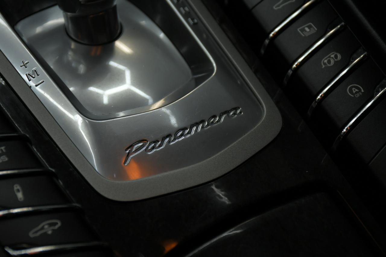 Used 2013 Porsche Panamera GTS image 30