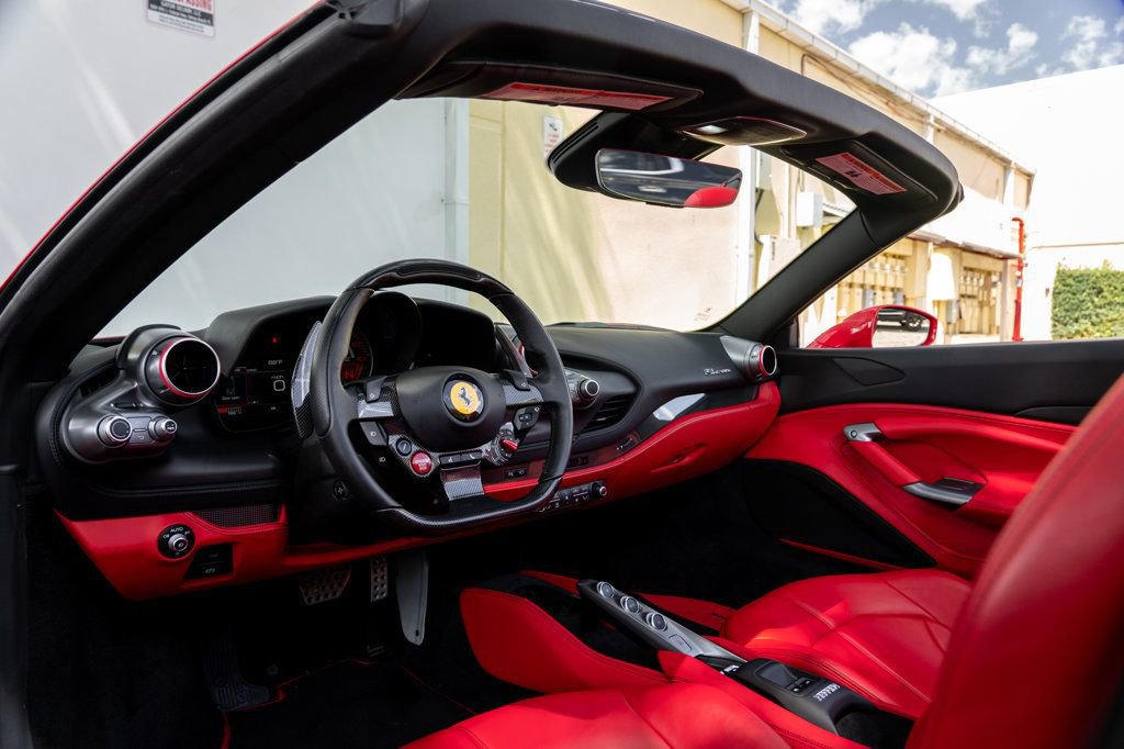 Used 2022 Ferrari F8 Tributo image 16