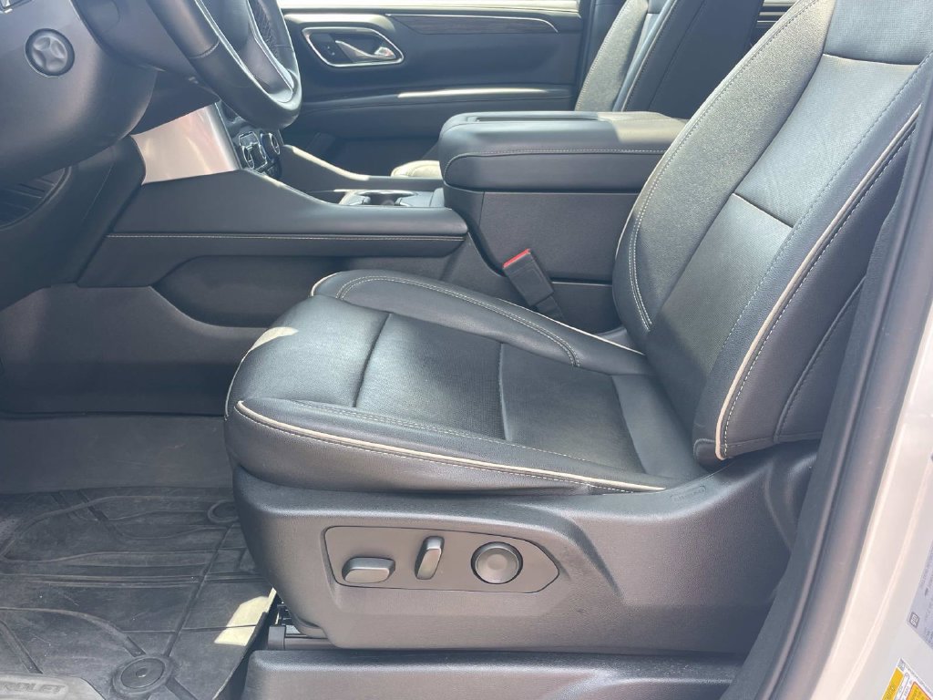 Used 2023 Chevrolet Suburban Premier AWD/4WD image 20
