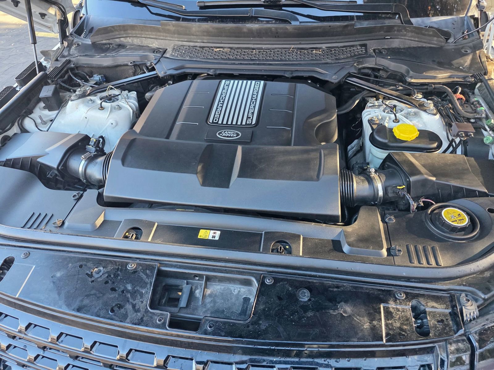 Used 2015 Land Rover Range Rover Long Wheelbase Supercharged image 46