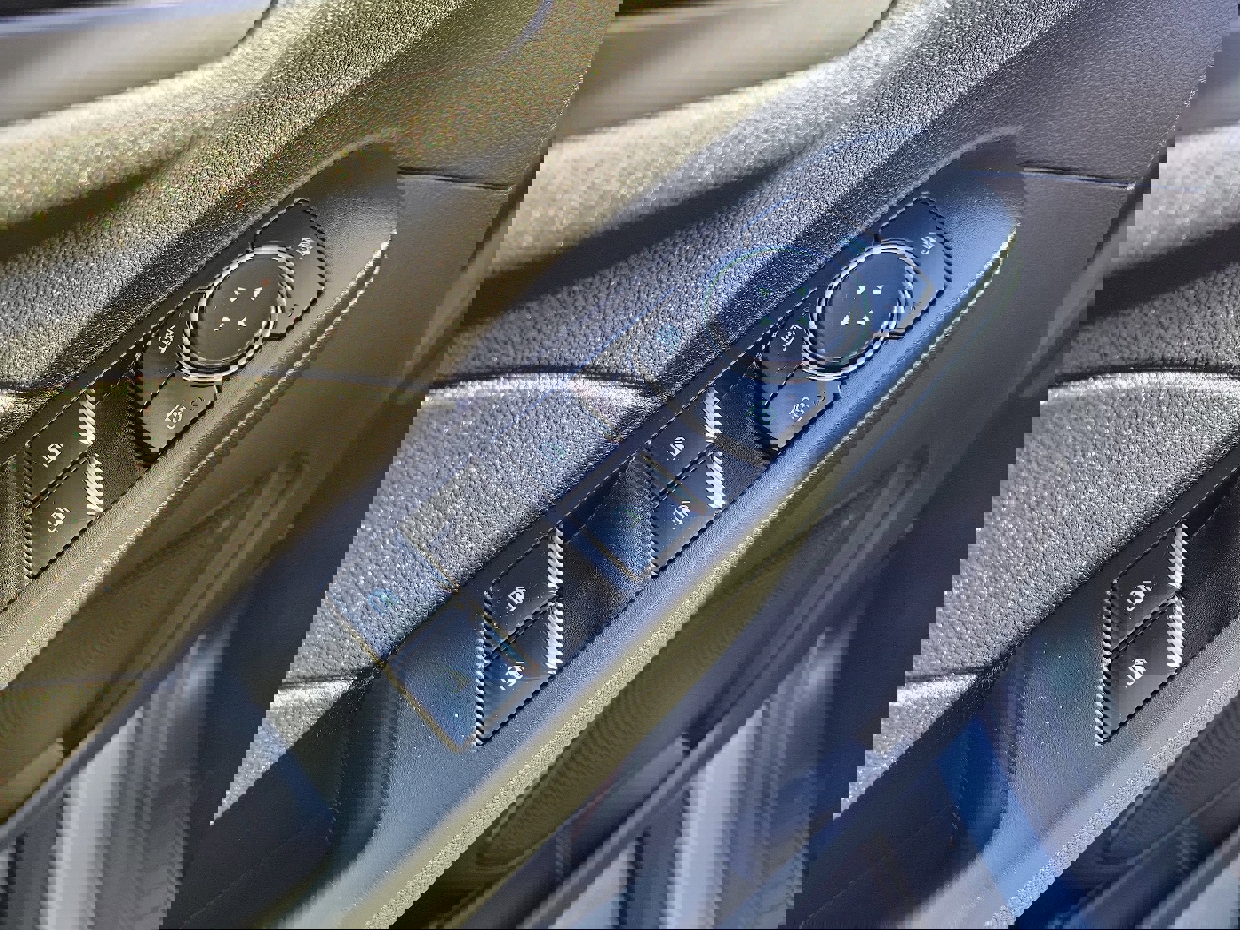 Used 2023 Ford Escape Active w/ Cold Weather Package image 16