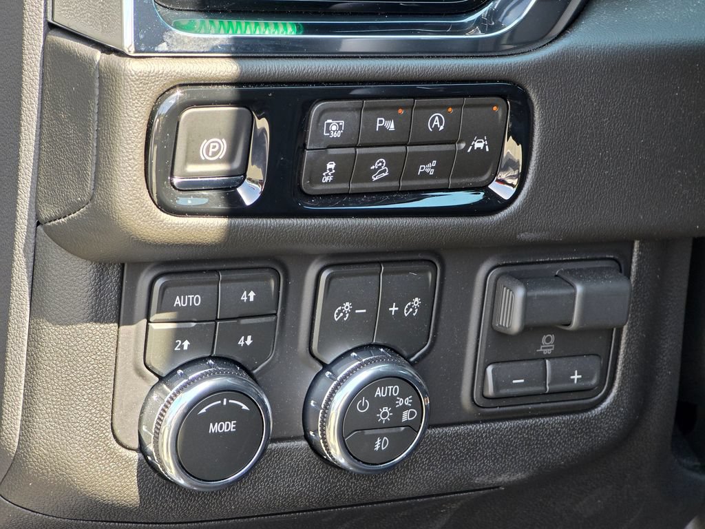 Certified 2026 GMC Yukon XL Elevation w/ Elevation Premium Package AWD/4WD image 40