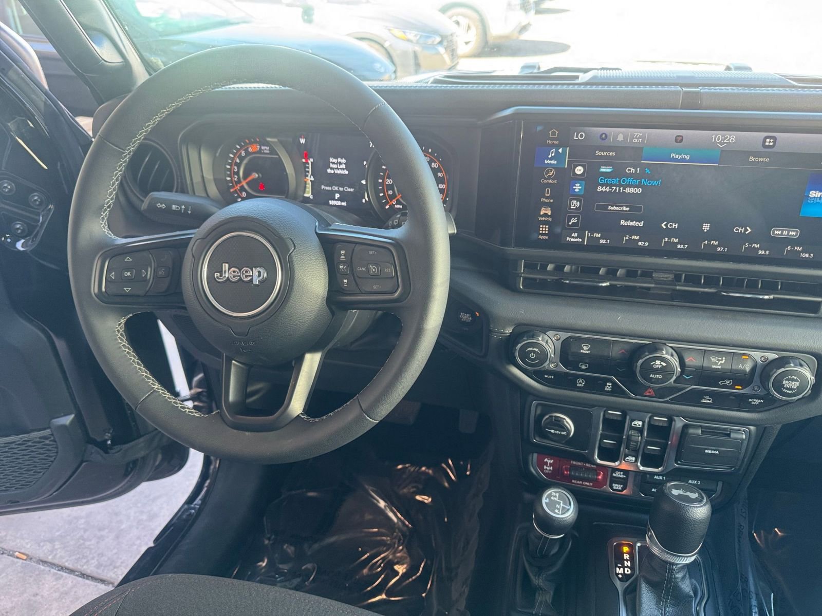 Used 2025 Jeep Wrangler Unlimited Rubicon image 34