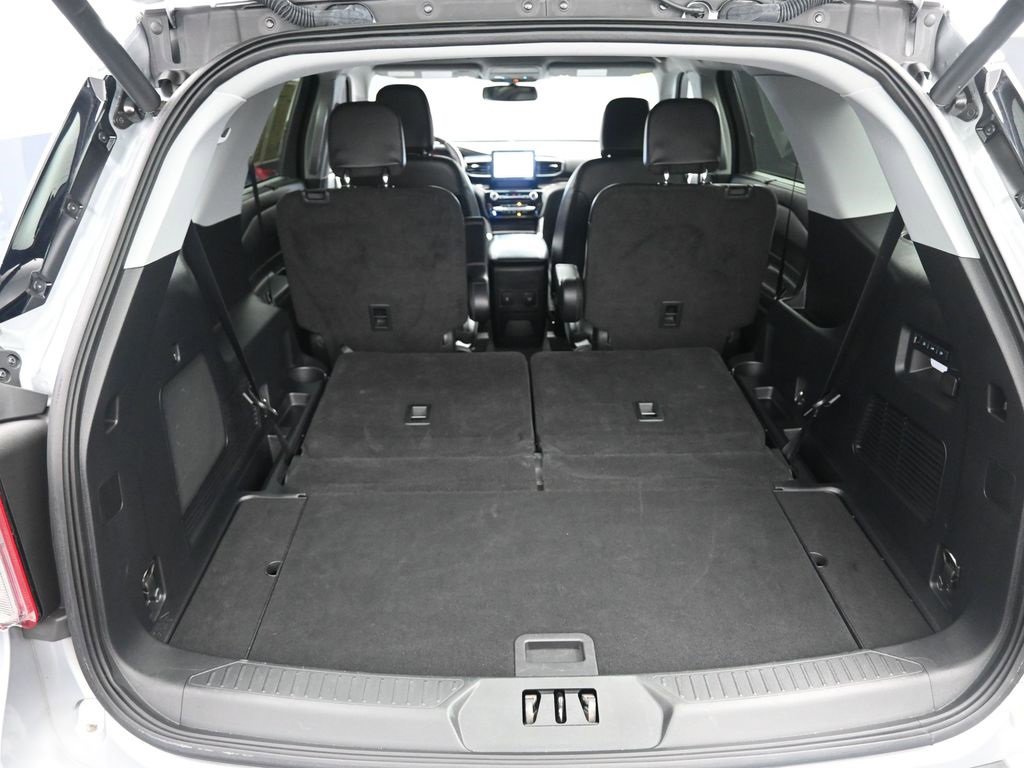 Used 2022 Ford Explorer Limited w/ Equipment Group 301A image 26