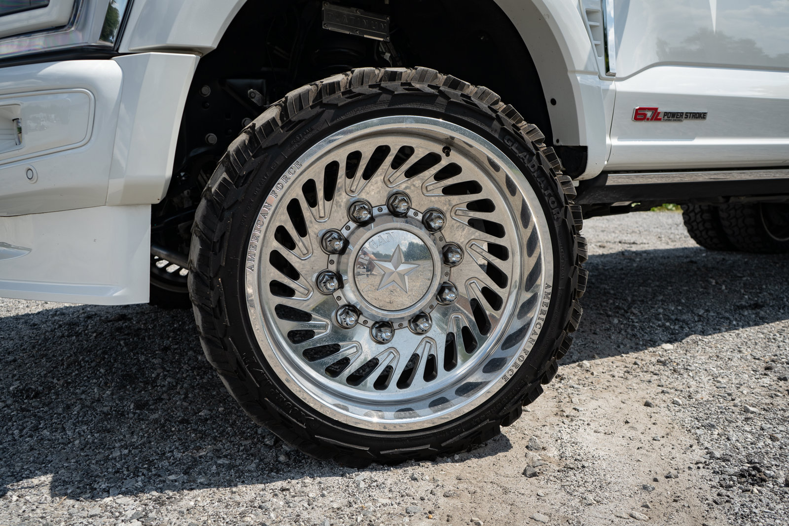 Used 2024 Ford F450 Platinum w/ FX4 Off-Road Package AWD/4WD image 7