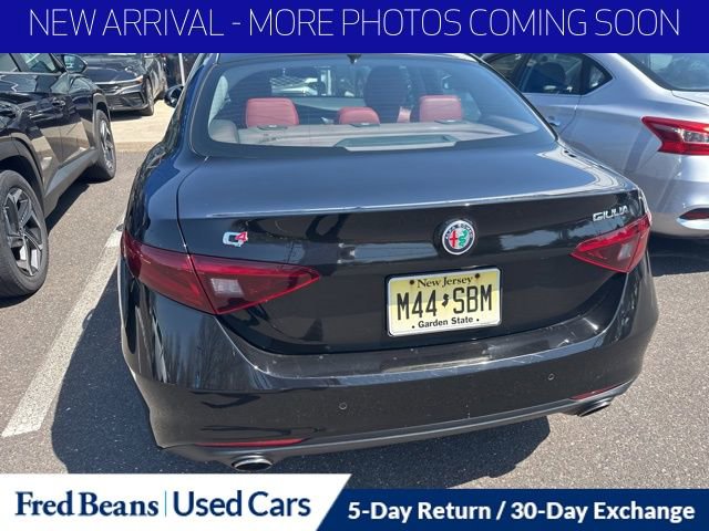 Used 2019 Alfa Romeo Giulia Sprint w/ Cold Weather Package image 8