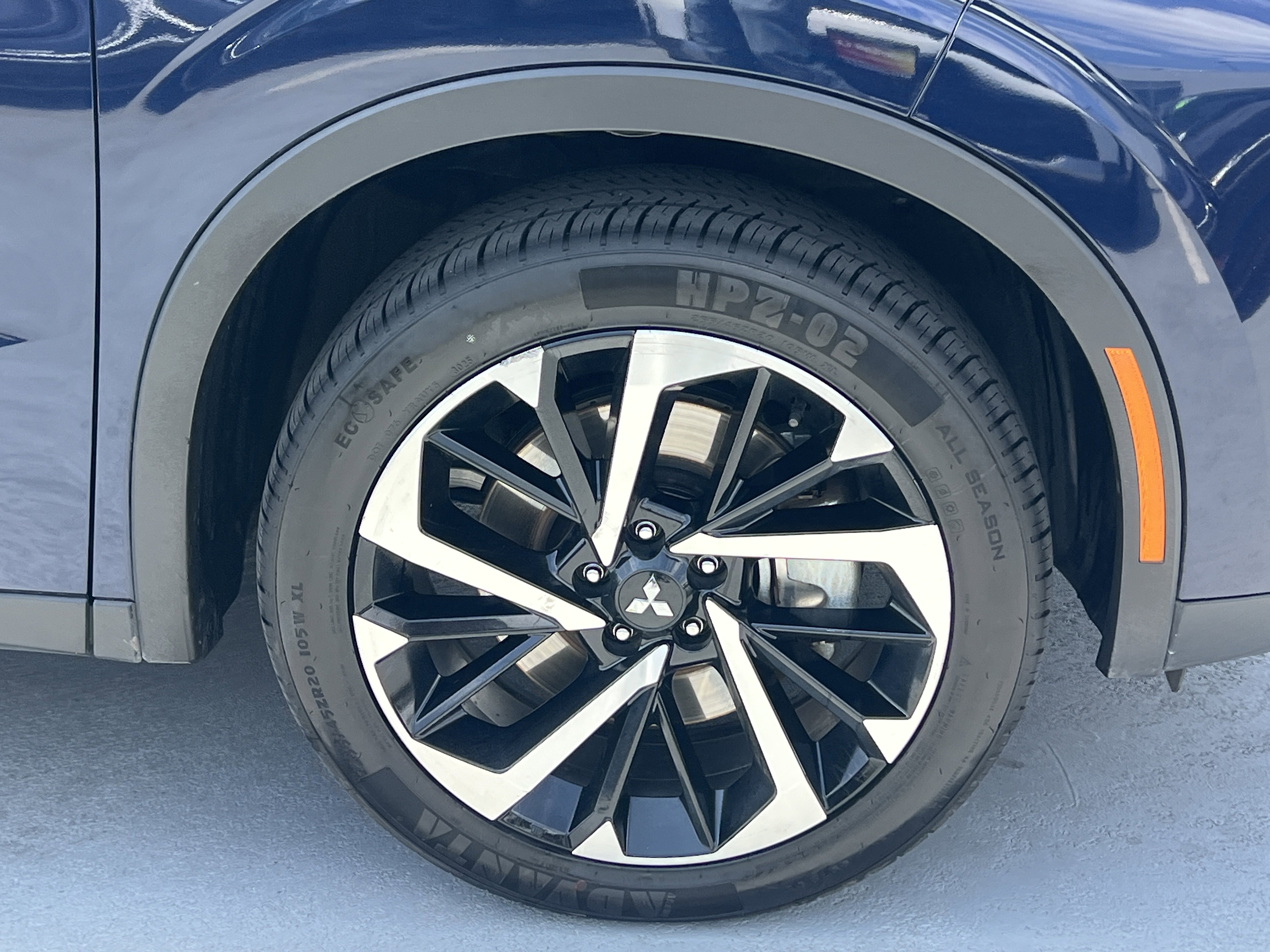 Used 2024 Mitsubishi Outlander FWD image 14