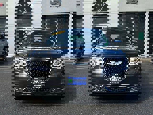 Used 2018 Chrysler 300 Limited w/ Safetytec Plus Group image 10