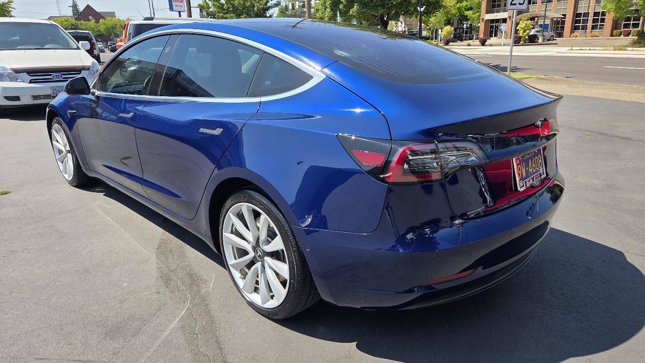 Used 2018 Tesla Model 3 Long Range RWD image 11