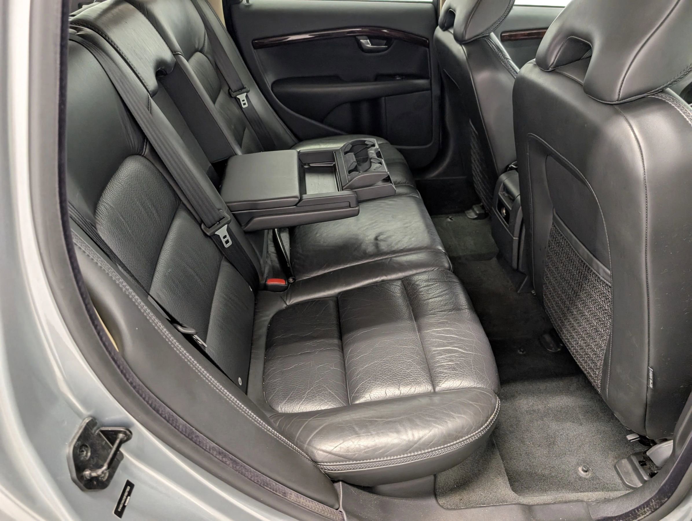 Used 2008 Volvo XC70 3.2 image 33