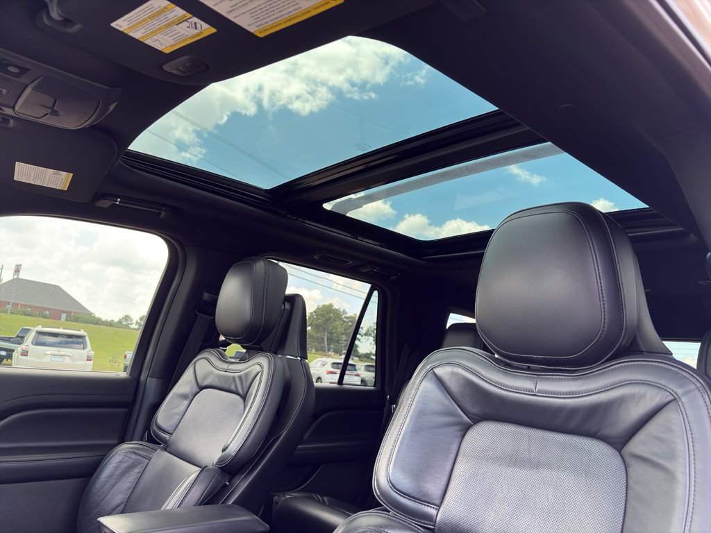 Used 2019 Lincoln Navigator Reserve w/ Cargo Package AWD/4WD image 37