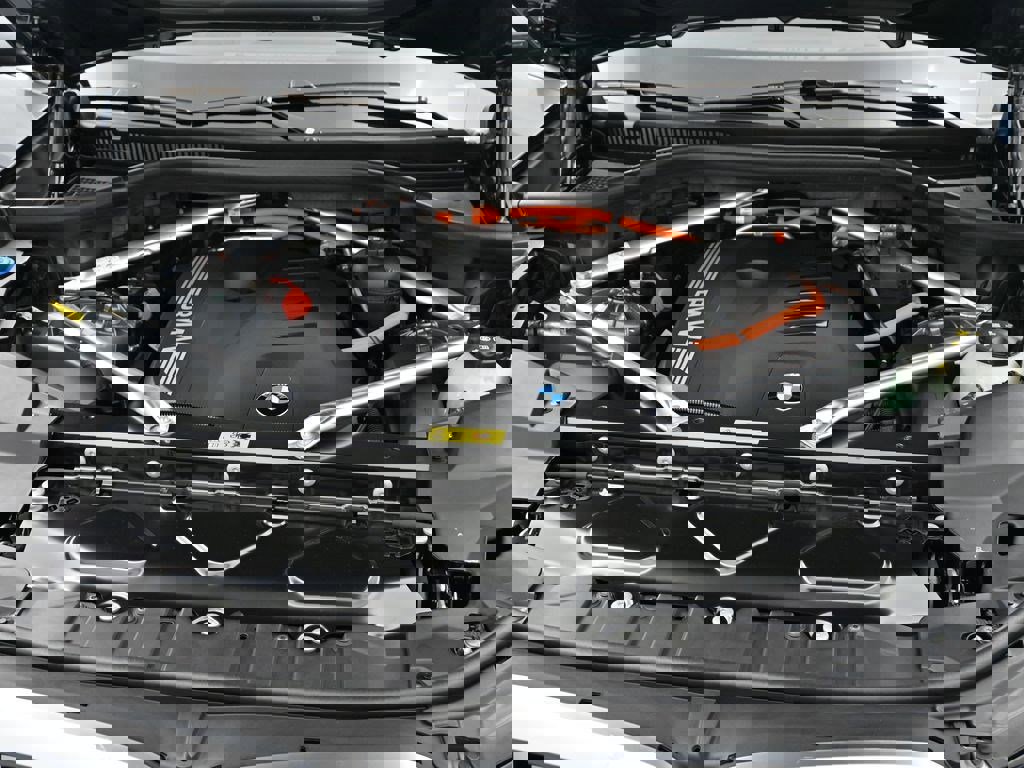 Used 2026 BMW X5 xDrive50e w/ Climate Comfort Package image 16