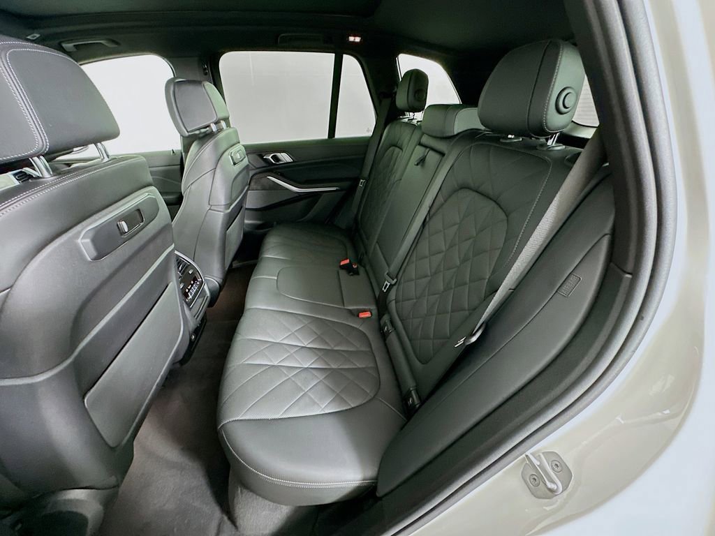 Used 2024 BMW X5 sDrive40i image 24
