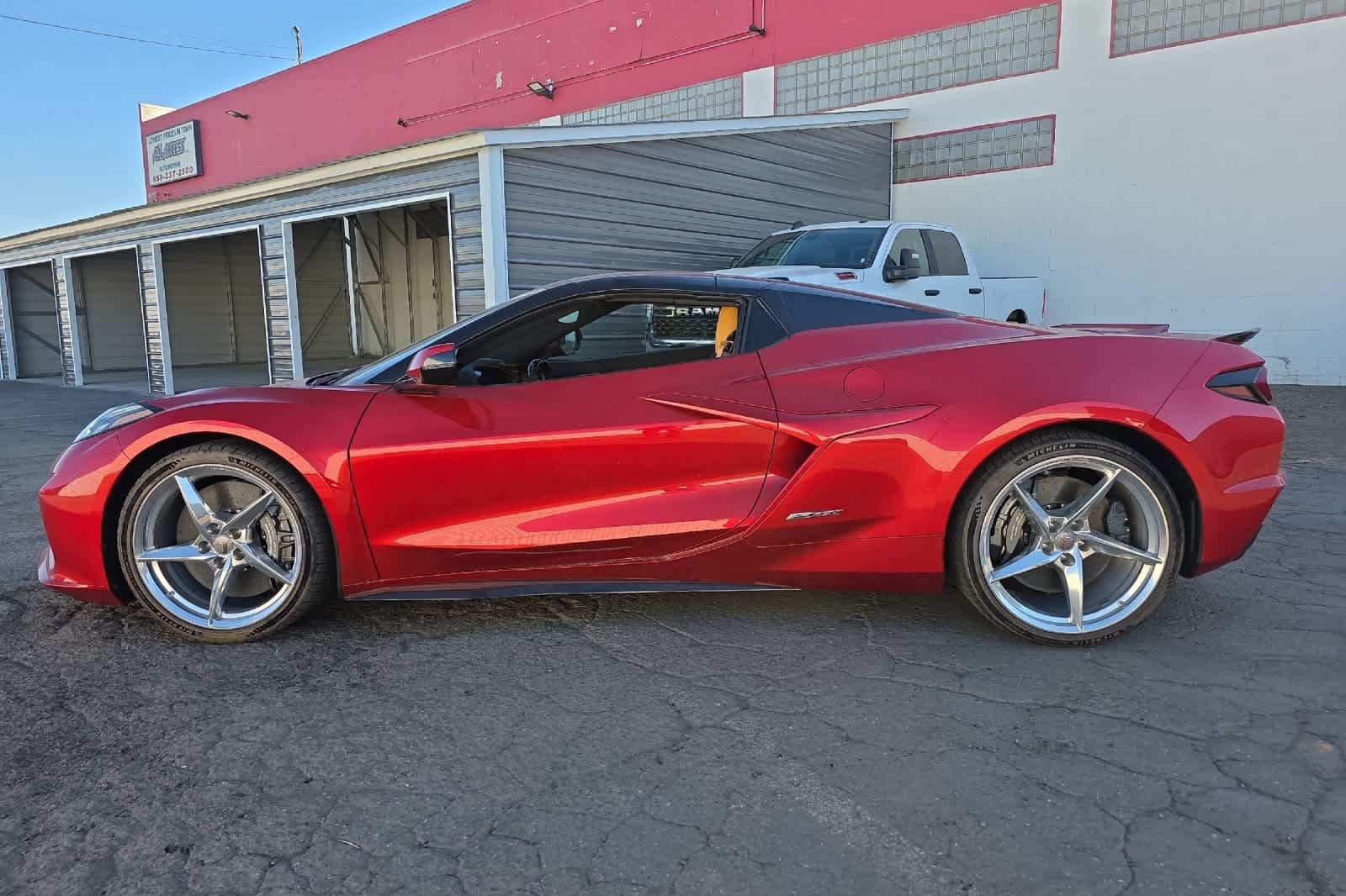 Used 2025 Chevrolet Corvette E-Ray w/ Stealth Interior Trim Package AWD/4WD image 5