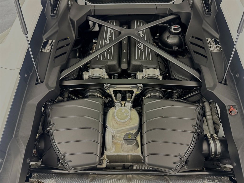 Used 2023 Lamborghini Huracan Tecnica image 34