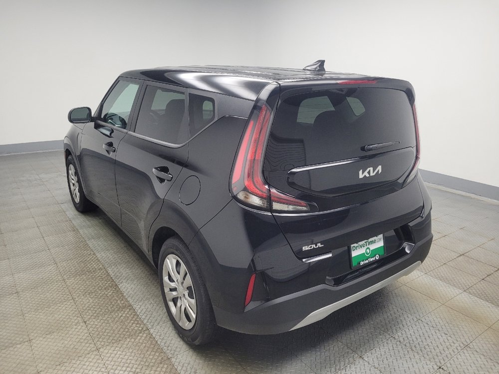 Used 2023 Kia Soul LX image 5