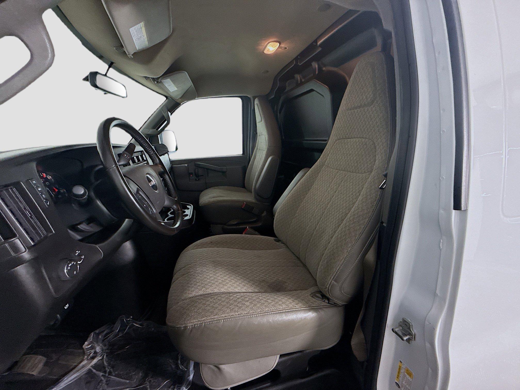 Used 2023 GMC Savana 2500 Work Van w/ Driver Convenience Package image 21