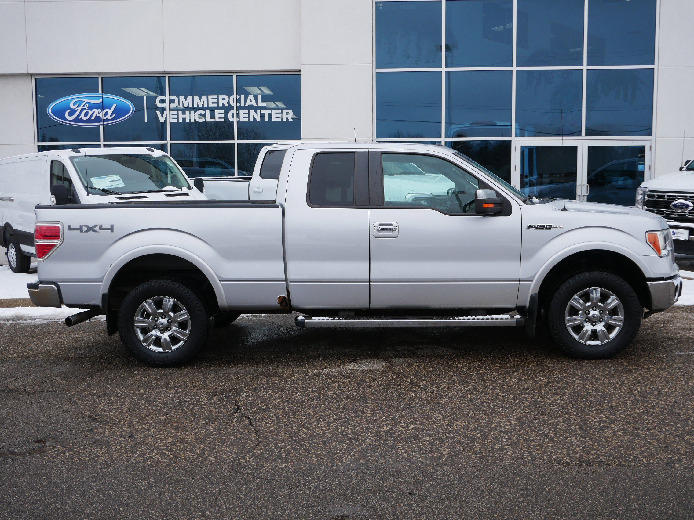 Used 2012 Ford F150 Lariat w/ Lariat Chrome Pkg image 2