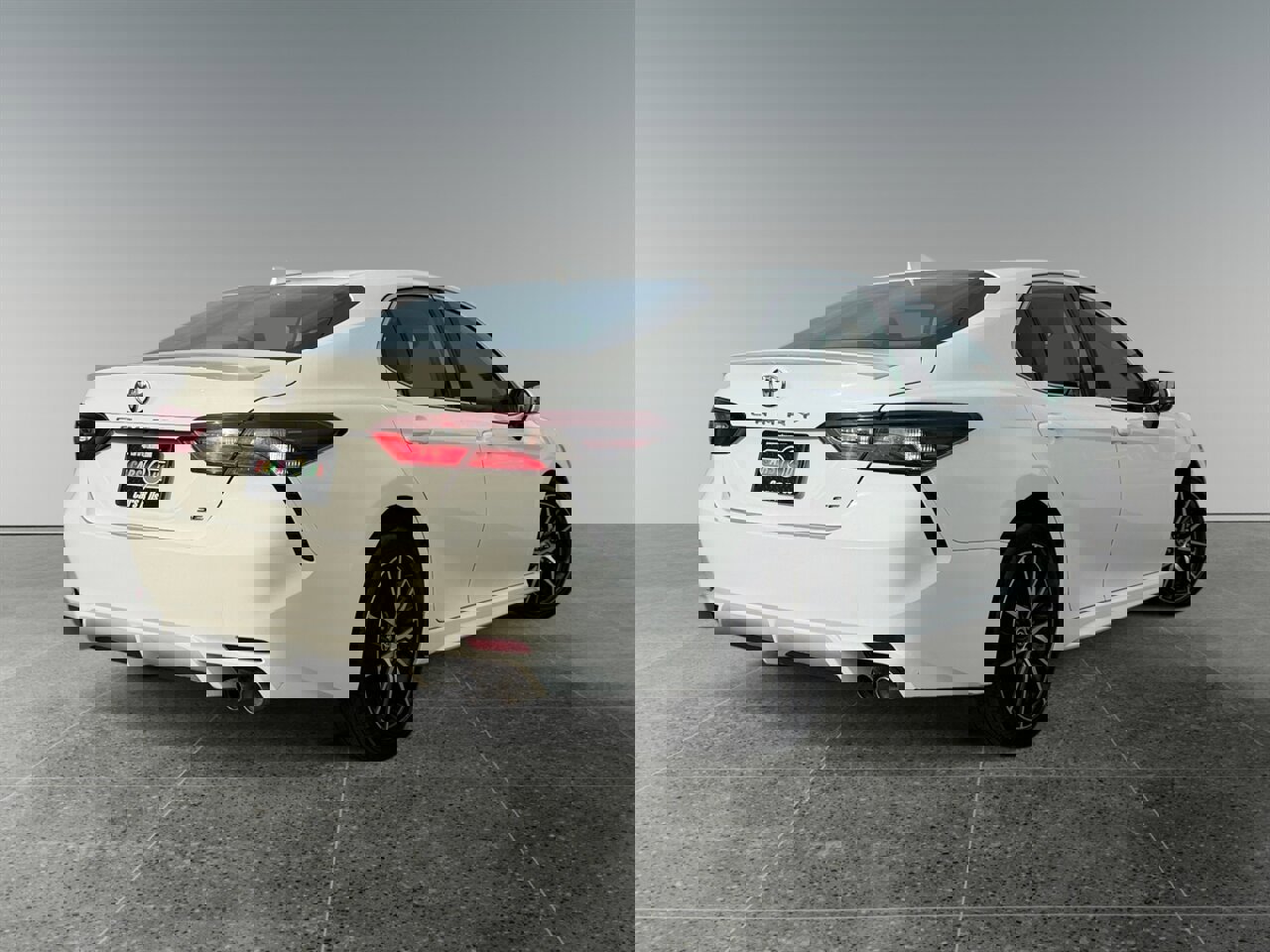 Used 2021 Toyota Camry SE image 6