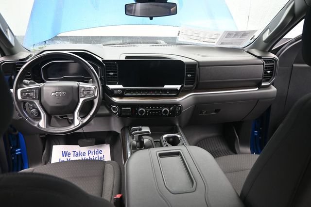 Used 2022 Chevrolet Silverado 1500 RST w/ Convenience Package II AWD/4WD image 23