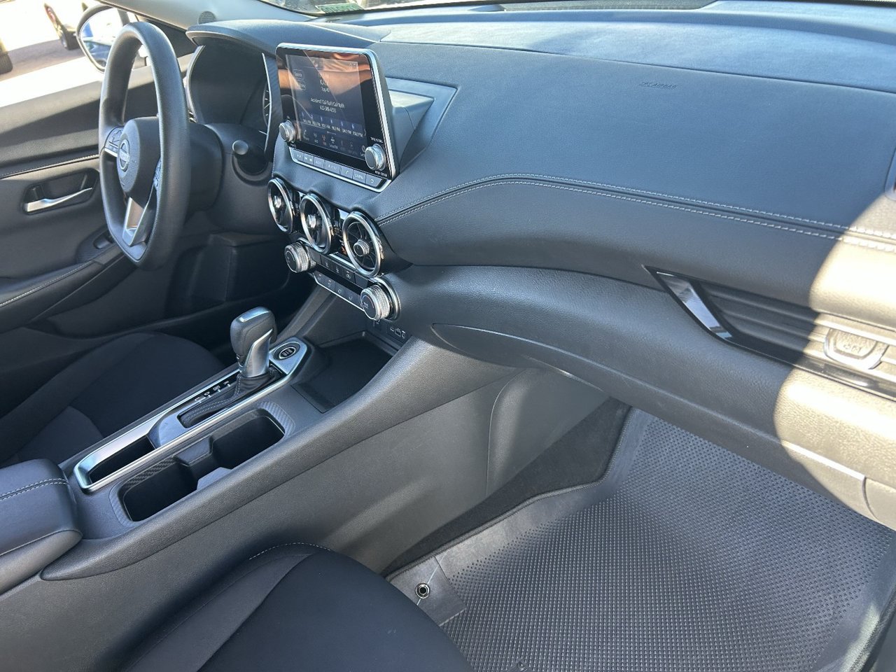 Used 2024 Nissan Sentra SV FWD image 13