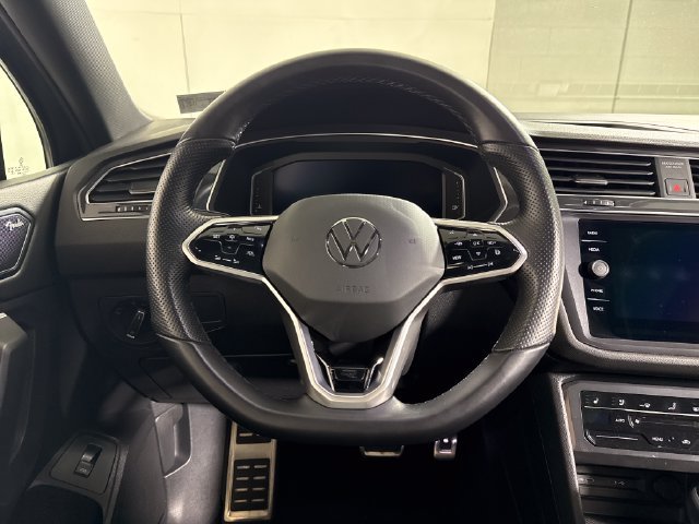 Certified 2023 Volkswagen Tiguan SEL R-Line AWD/4WD image 20