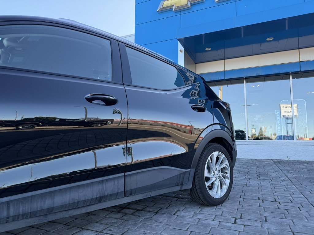 Used 2023 Chevrolet Bolt EUV LT image 5