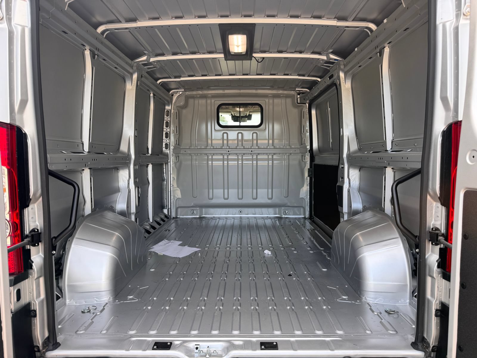 New 2026 RAM ProMaster 1500 w/ Quick Order Package 22G SLT FWD image 6