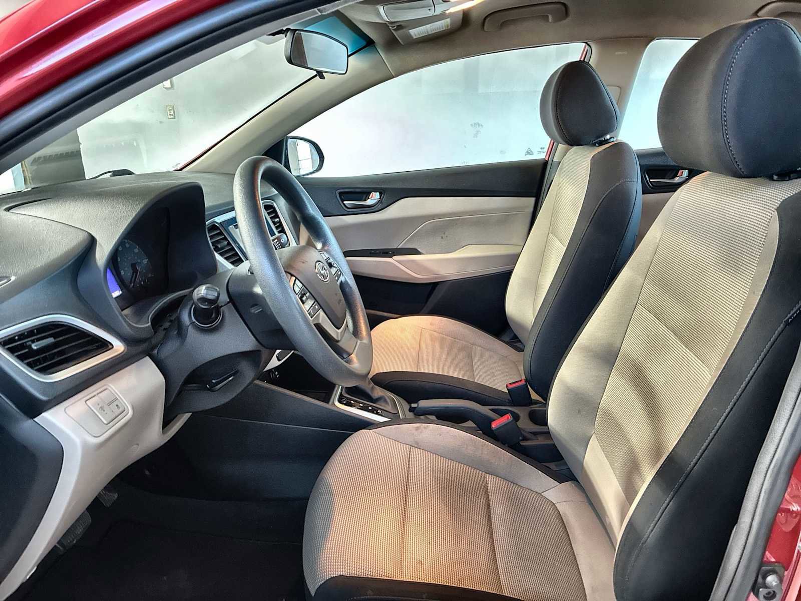 Used 2022 Hyundai Accent SE FWD image 13