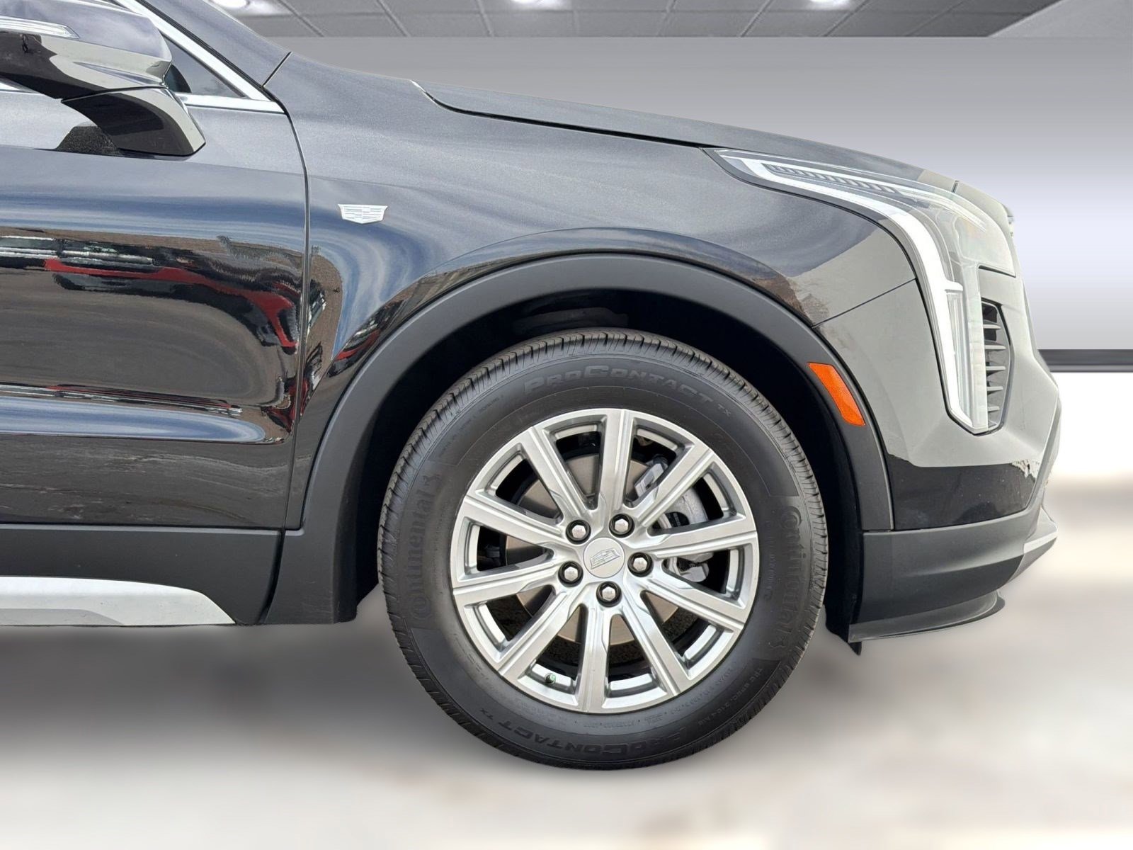Used 2023 Cadillac XT4 Premium Luxury w/ Driver Assist Package image 10