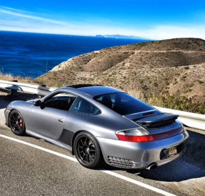 Used 2003 Porsche 911 Carrera 4S image 2