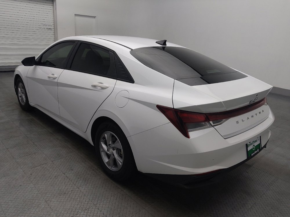 Used 2021 Hyundai Elantra SE image 5
