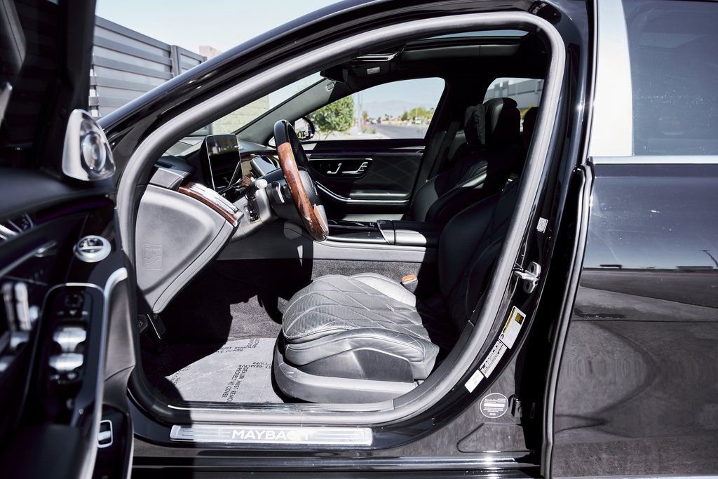 Used 2021 Mercedes-Benz Maybach S 580 4MATIC image 31