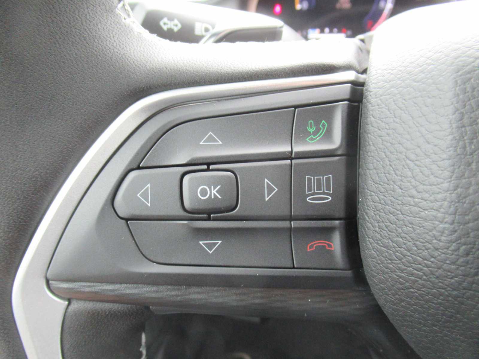 New 2025 Jeep Grand Cherokee L Altitude image 25