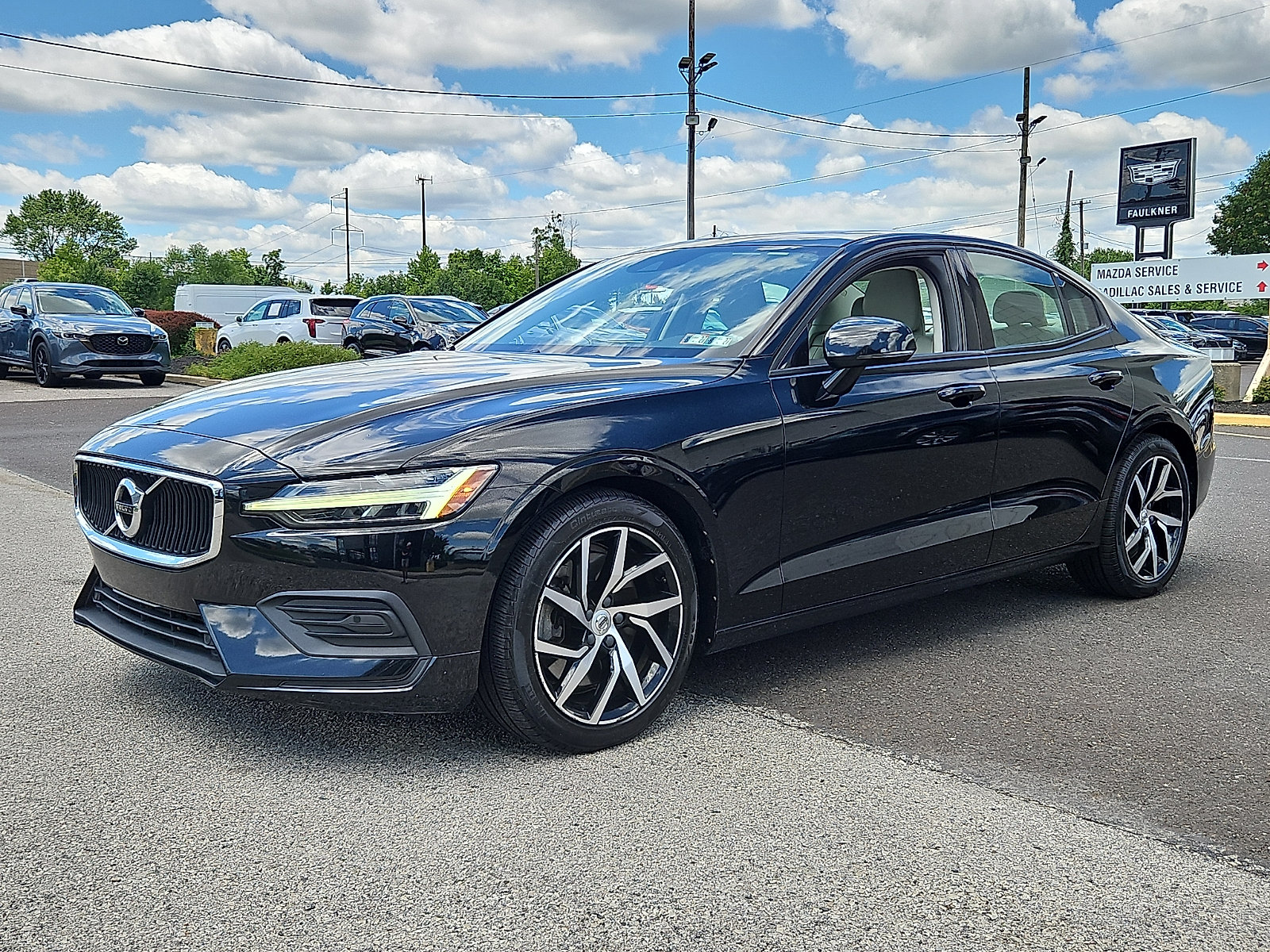Used 2020 Volvo S60 T6 Momentum AWD/4WD image 3