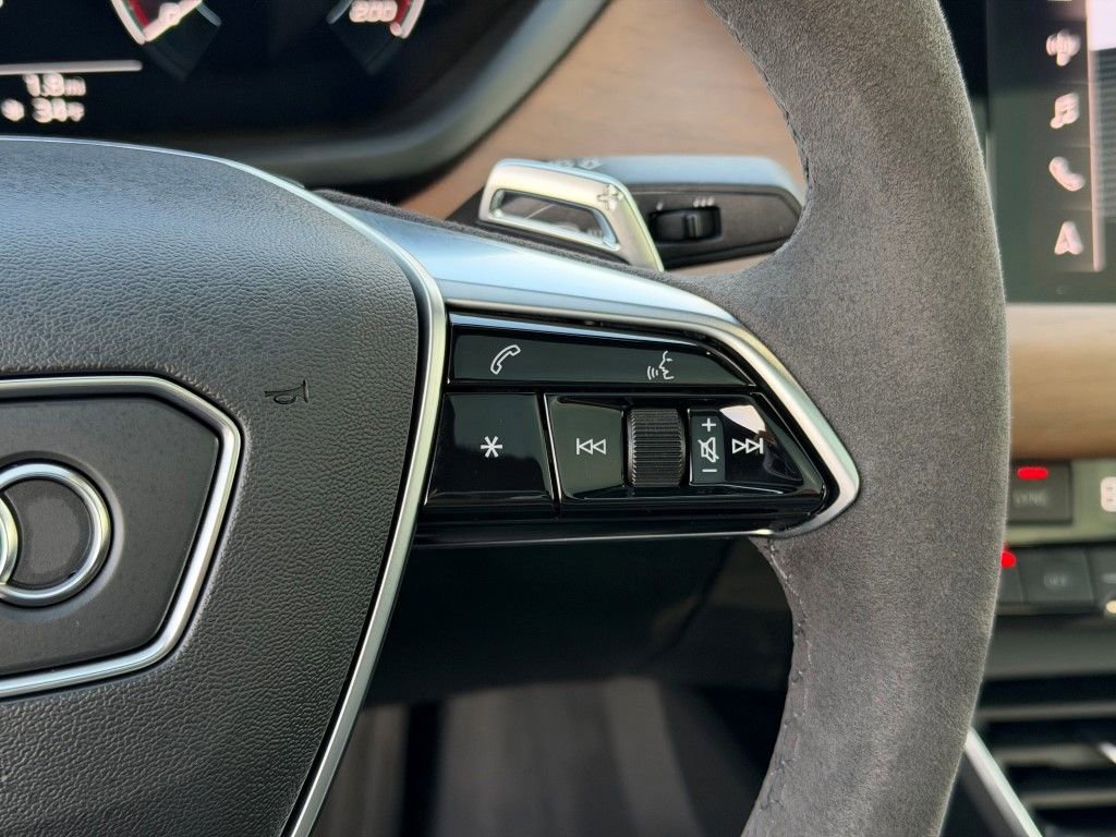 Certified 2023 Audi e-tron GT Premium Plus image 27