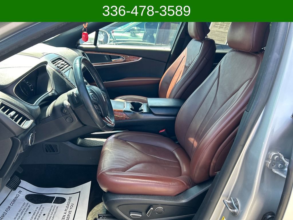 Used 2018 Lincoln MKX Reserve w/ Driver Assistance Package AWD/4WD image 9