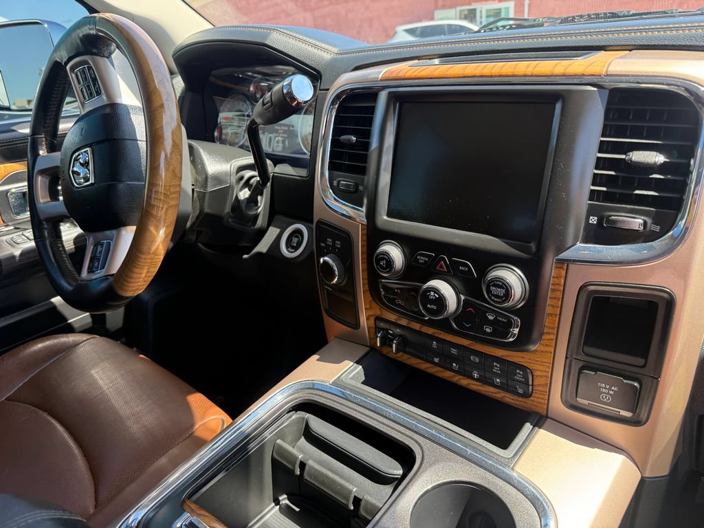 Used 2016 RAM 2500 Longhorn w/ Convenience Group AWD/4WD image 4