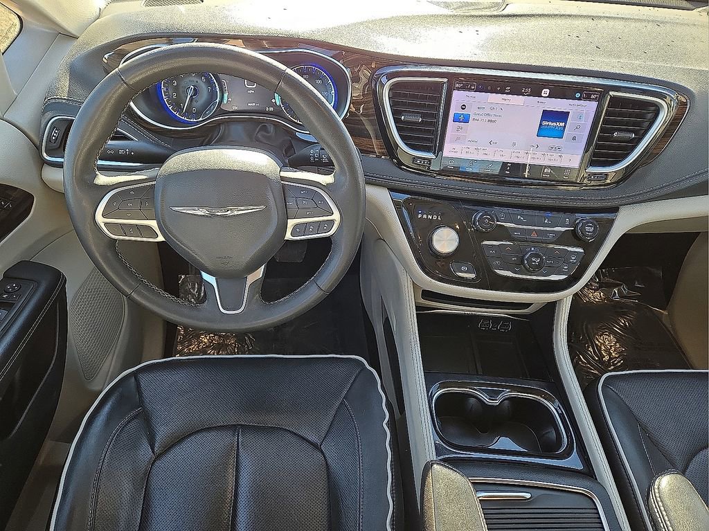 Used 2023 Chrysler Pacifica Limited image 19
