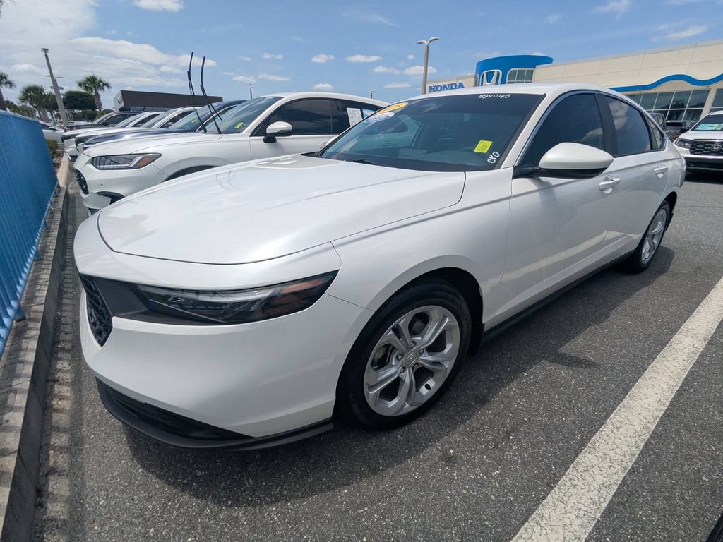 Certified 2025 Honda Accord LX image 2