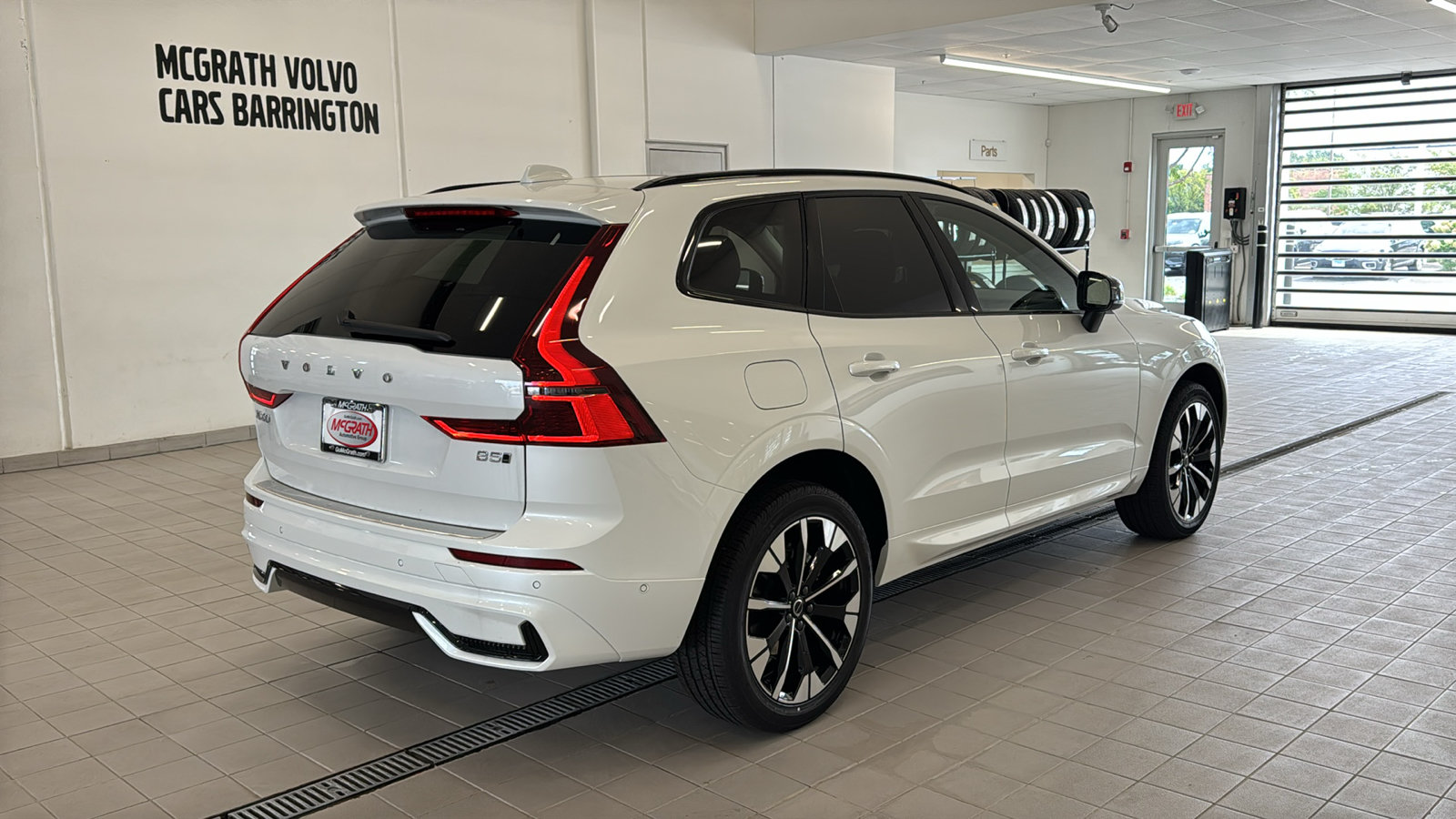New 2027 Volvo XC60 B5 Plus AWD/4WD image 5