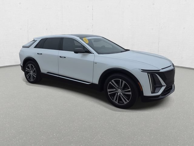 Certified 2024 Cadillac Lyriq Luxury w/ LPO, Floor Liner Package AWD/4WD image 3