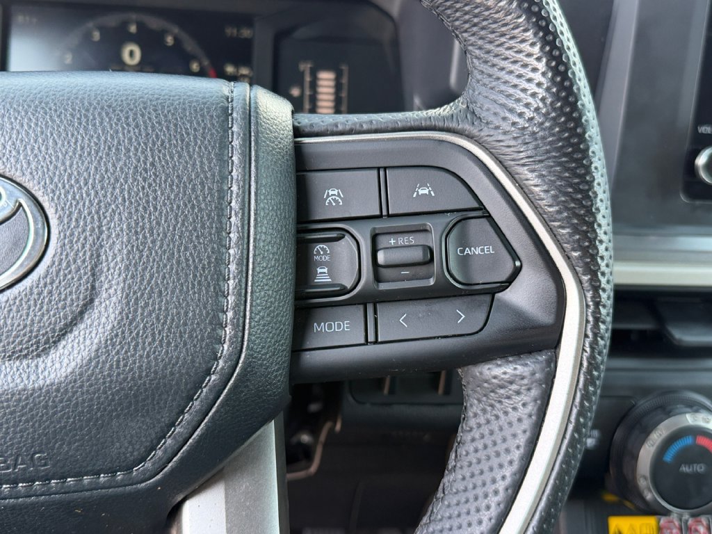 Certified 2024 Toyota Tacoma SR5 AWD/4WD image 19